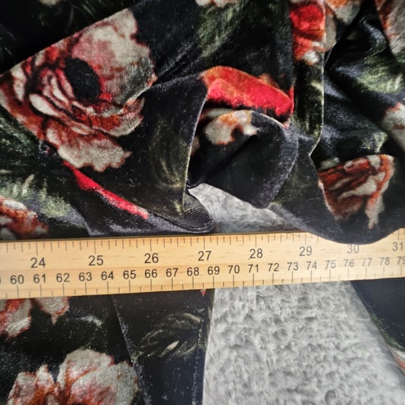Torrid Off Shoulder Top Womens 4X Floral Velvet Burnout Bell Sleeves‎ Dark Fairy - Picture 11 of 12